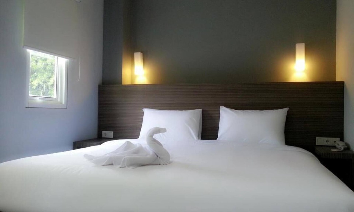 Baranangsiang Hotel | IZI Hotels