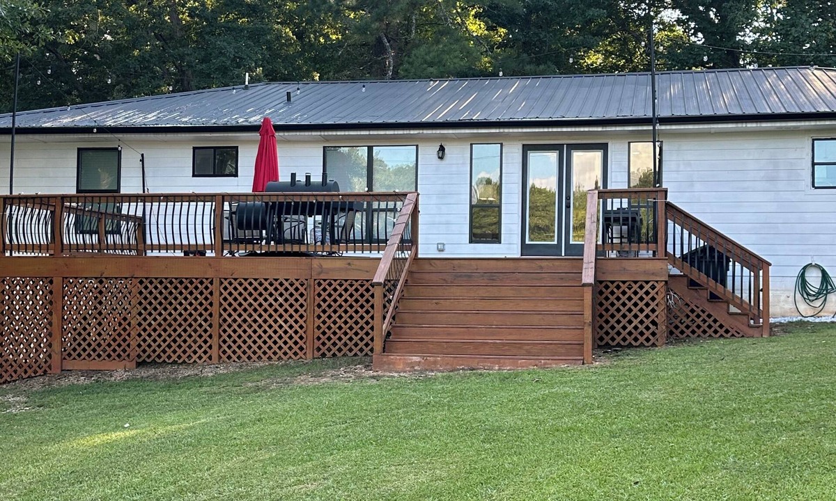 Griffin House | J&A's Hideaway