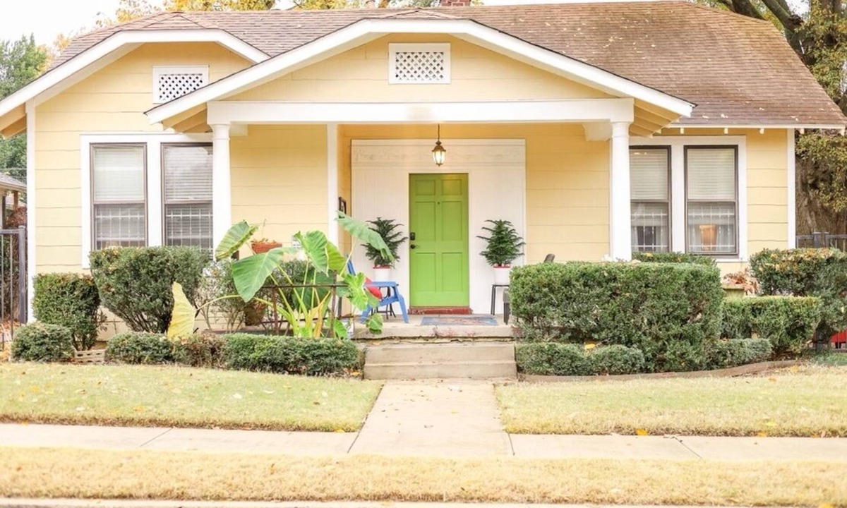 Central Gardens House | J Birds' Bungalow