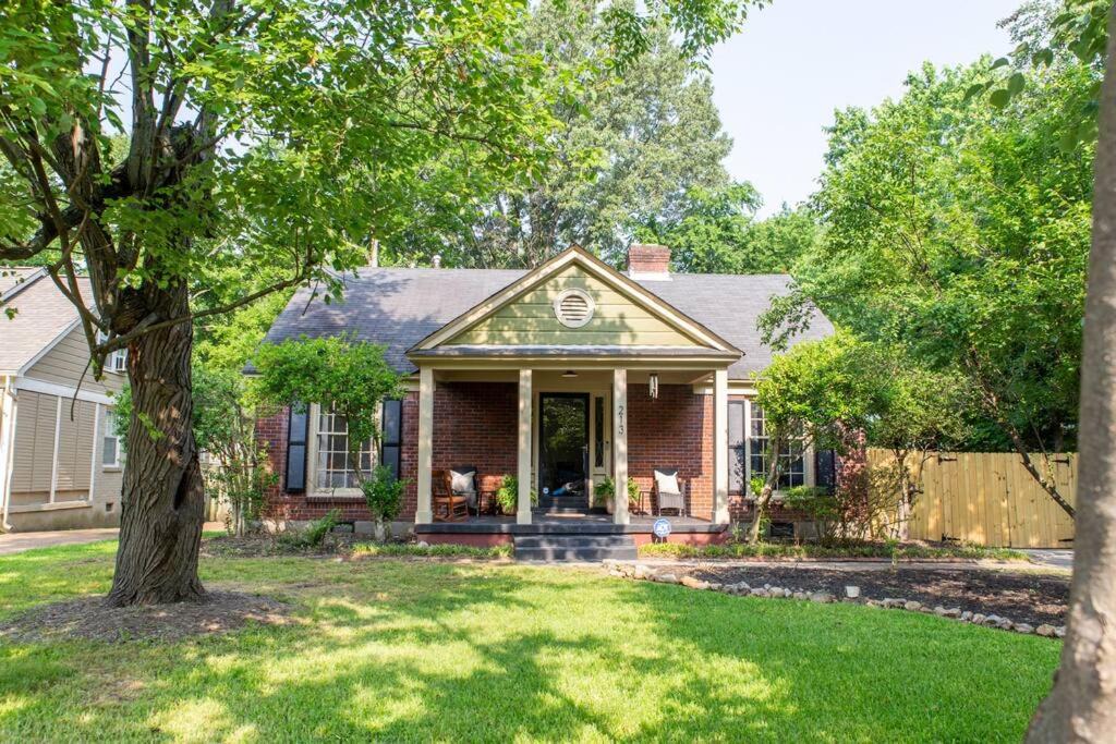 East Memphis House | J Birds' Cottage Midtown Memphis