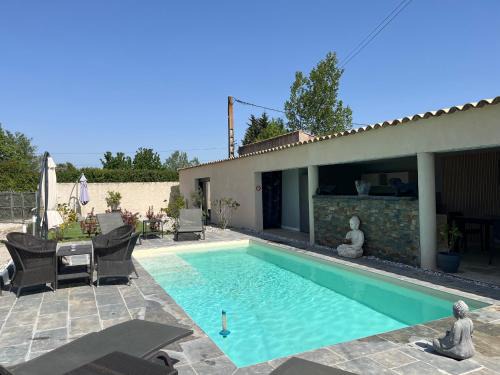 Entraigues-sur-la-Sorgue House | J&J Home