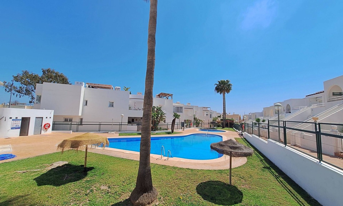 Palomares Apartment | J. Palomares - Apartment with private garden