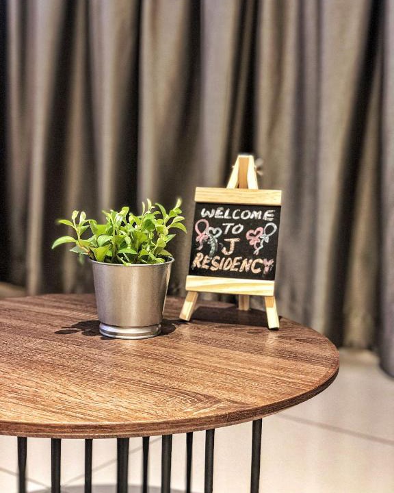 Banting House | J Residence