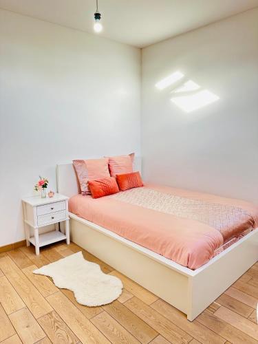 Bezons House | Jabeen's House Bedroom 2