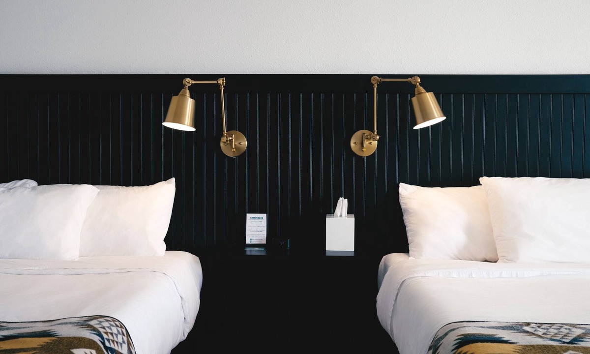 Pinedale Hotel | Jackalope Motor Lodge