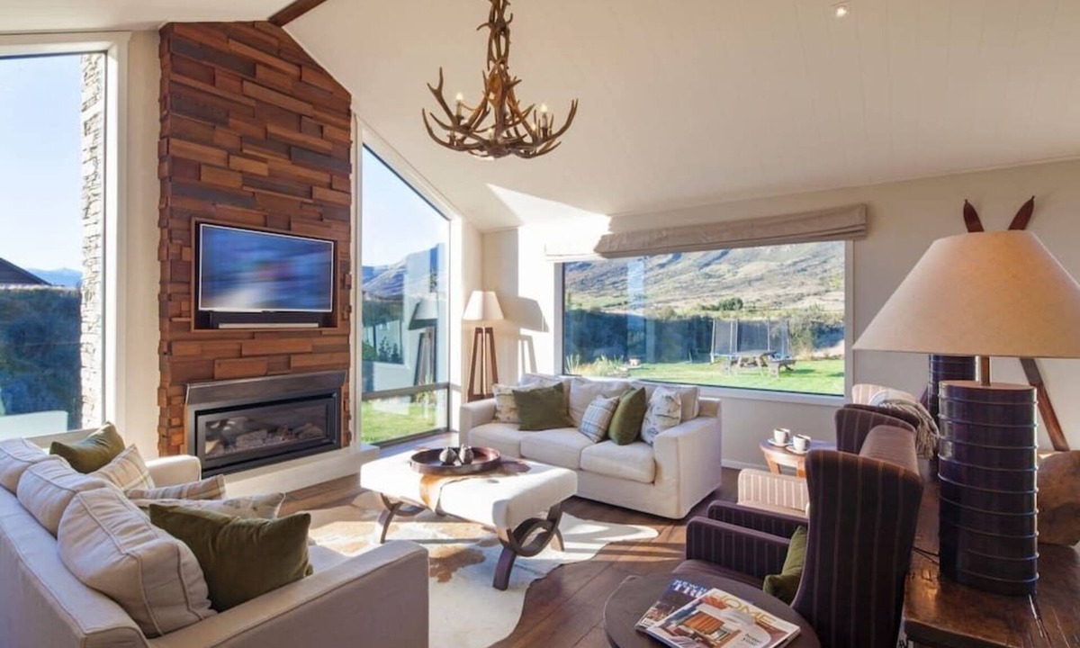 Jacks Point House | Jacks Point Lodge |Ski|Golf Or Relax |BBQ