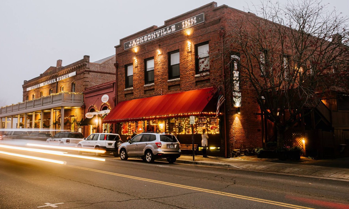 Jacksonville Hotel | Jacksonville Inn