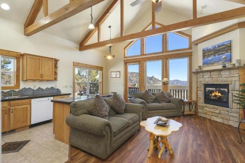 Estes Park Apartment | Jackstraw Mountain 32