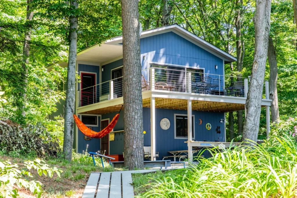 Lake Michigan Beach House | Jacobia Lakefront Retreat