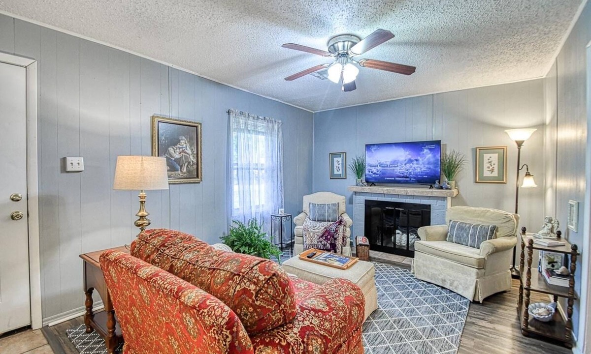 Midwest City House | Jacobs Comfort.close to all things OKC Metro