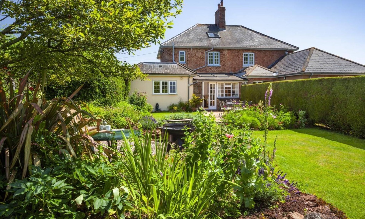 Fiddington House | Jacobs Pond, Monksilver