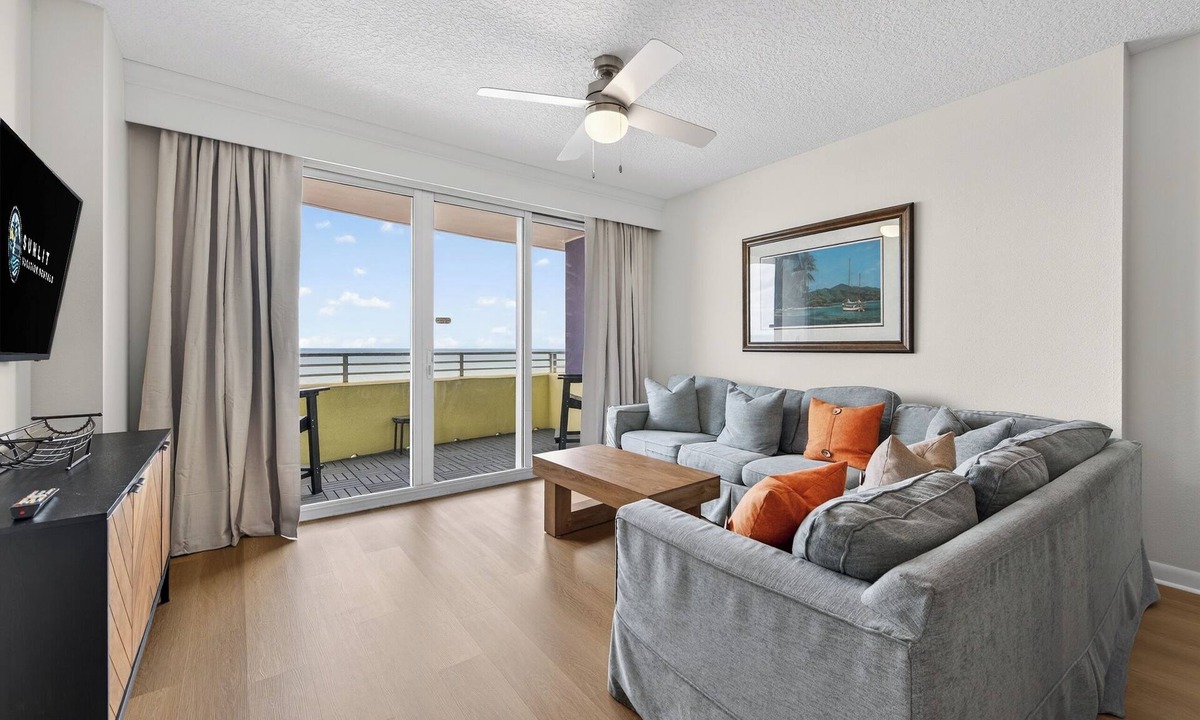 Brush - Stewarts Condo | Jacuzzi Getaway - Ocean Walk