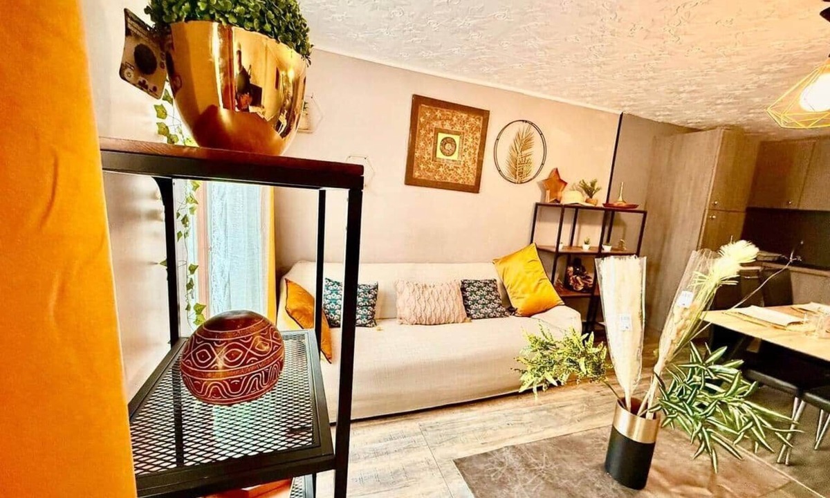 Saint-Jean Apartment | Jacuzzi Room