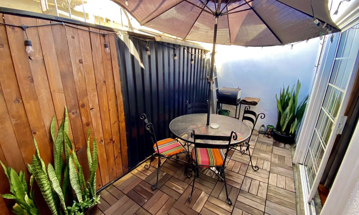 Costa de Oro Apartment | Jaguar Studio - 1 double-bed, kitchen & terrace