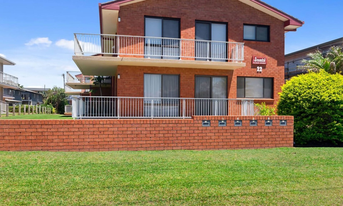 Woolgoolga Apartment | Jambi Ocean View - oceanfront Woolgoolga