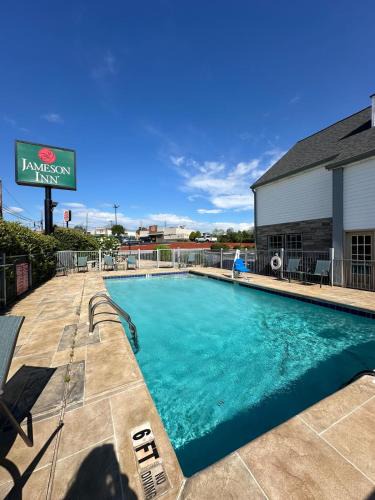 Winder Hotel | Jameson Inn Winder