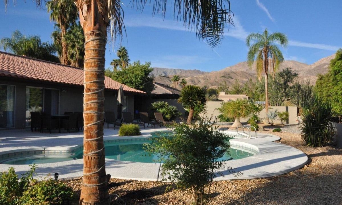 Palm Desert House | January 2027 available please message for discount