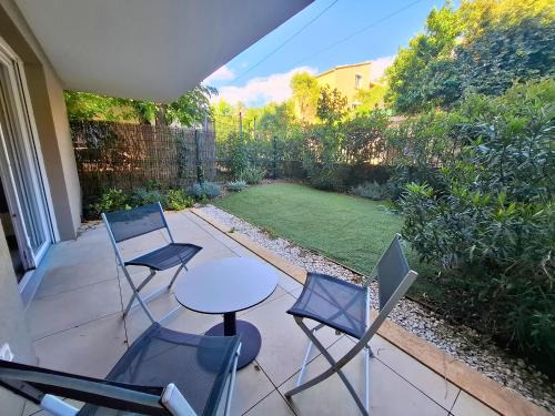 La Pompignane Apartment | Jardin de la Pompignane