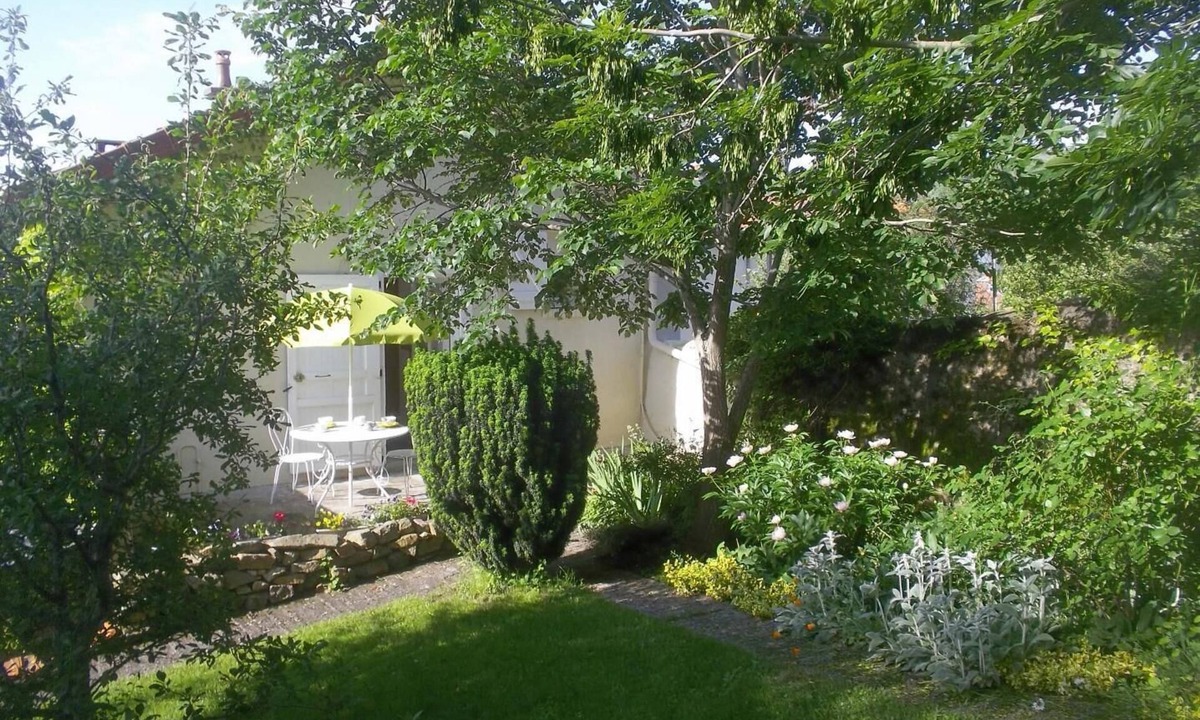 Saint-Genes-Champanelle House | Jardin du Clos St Jean