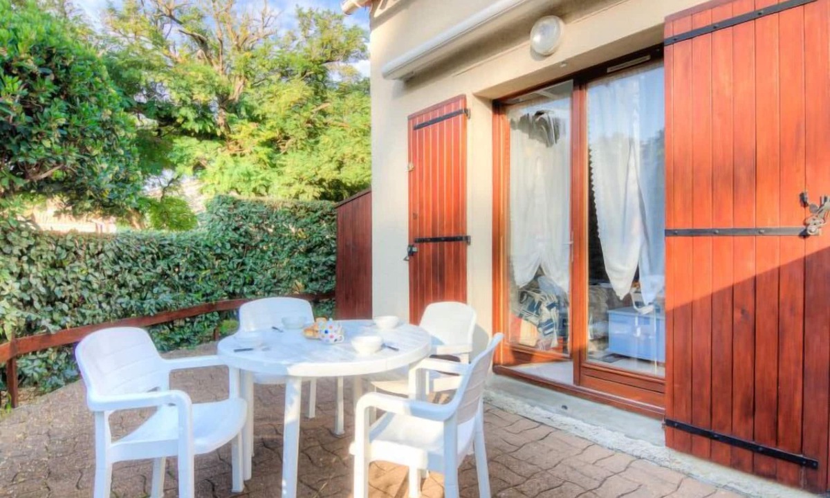 Saint-Georges-de-Didonne House | Jardins de l'Océan by Interhome