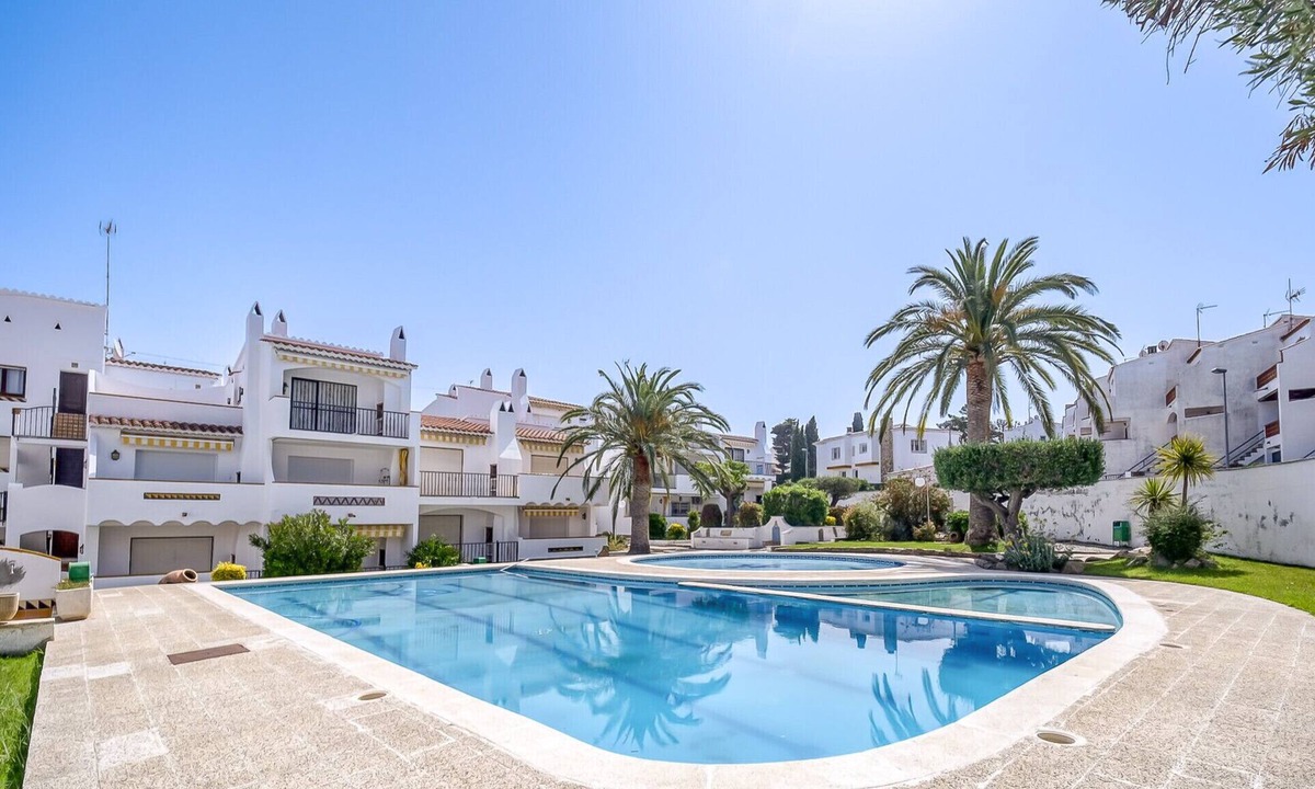 Roses Town Center Apartment | JARDINS I 22 Roses