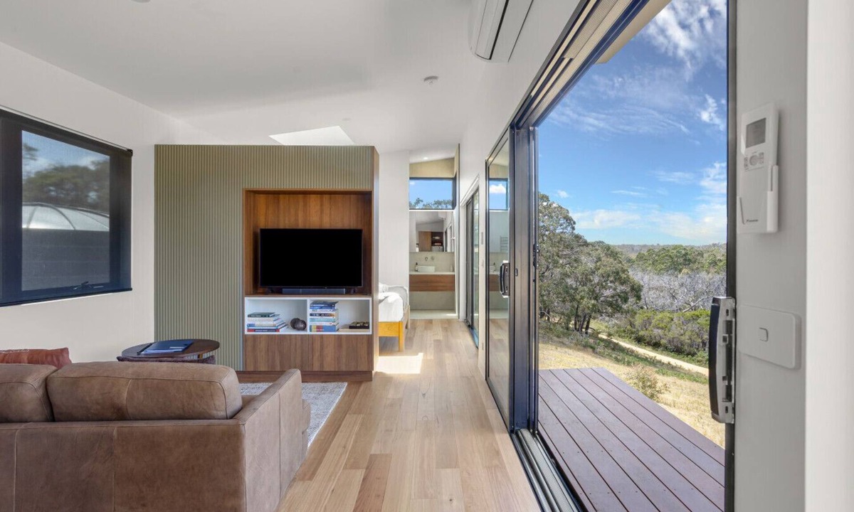 Bellbrae House | Jarosite Escape - Audrey