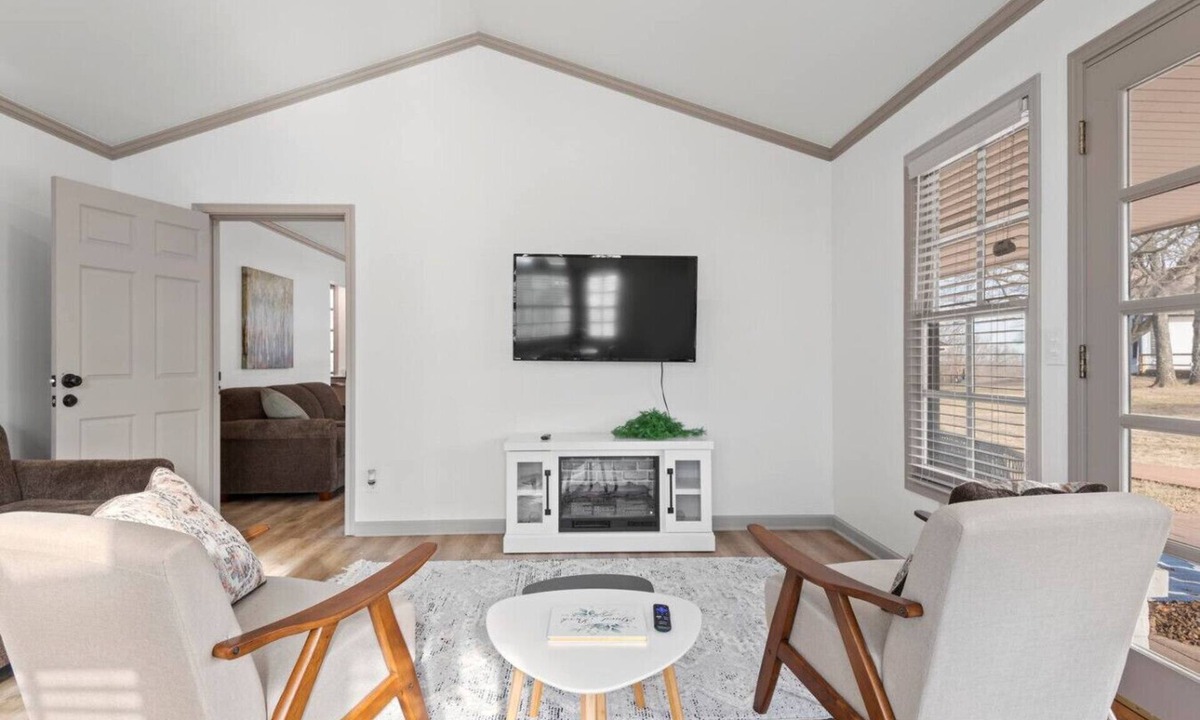 Ramona Bed & Breakfast | Jarrett Farm Resort - Suite 2