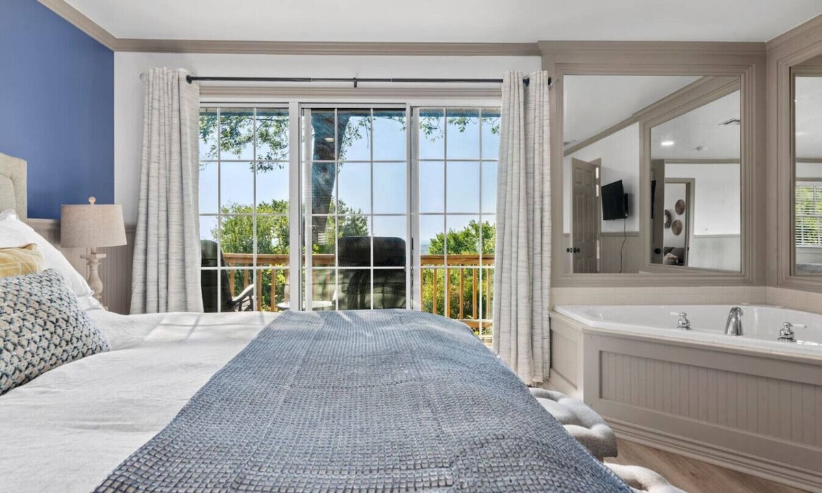 Ramona Cabin | Jarrett Farm Resort - Suite 7