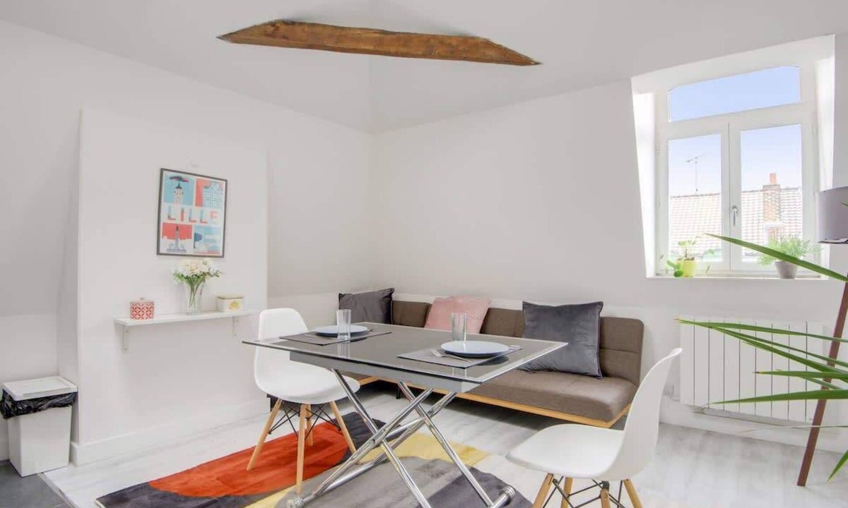 Saint-Maurice Pellevoisin Apartment | Jasmine-Proche gare, Grd Palais, Zénith&Centre