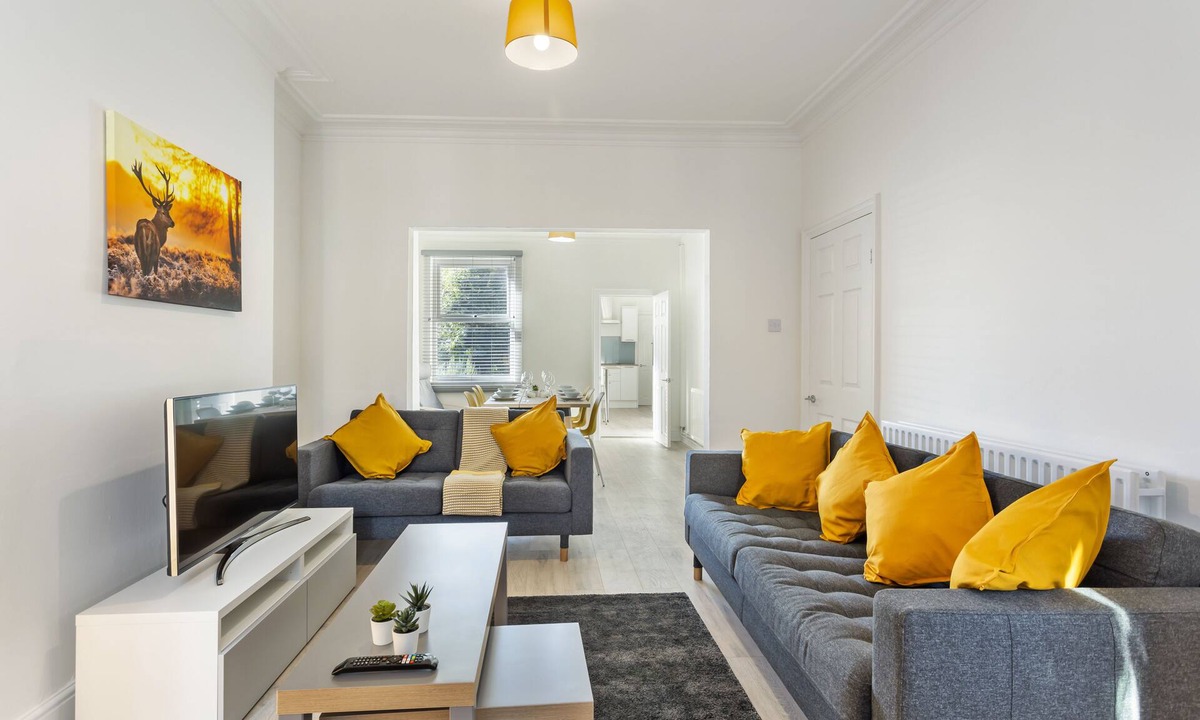 Nottingham House | Jasmine Villa - Ideal for QMC & Uni - Free parking