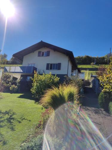 Einigen Apartment | Jasmins Airbnb