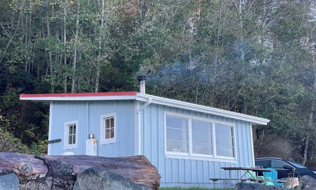 Port Angeles Cabin | Jasper Inn Olympic Beach Cabin on the Strait of Juan De Fuca