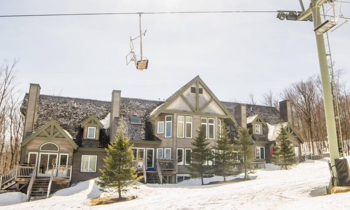 North Troy House | Jay Peak 5 Bed Townhome Ski-on Ski-off
