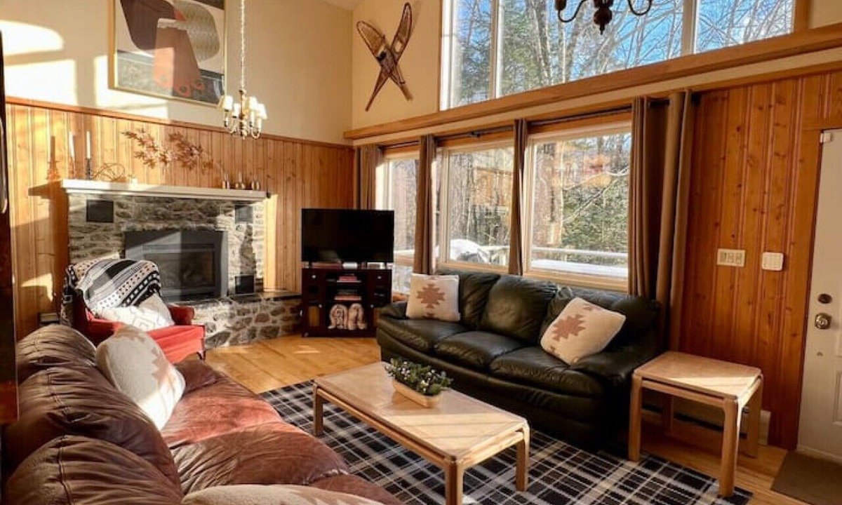 Montgomery Center Ski Chalet | Jay Peak VT 5BR Chalet