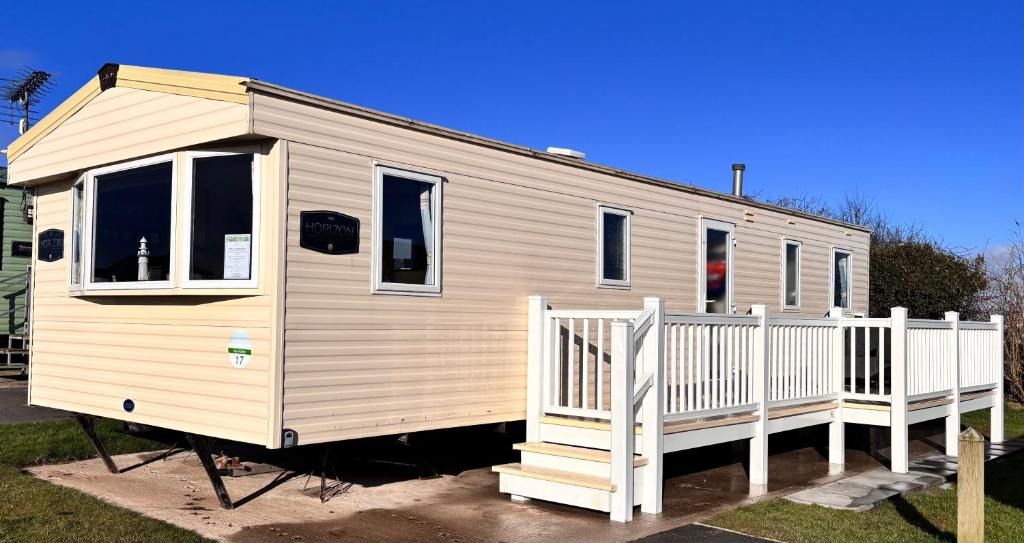 Buckton House | Jay Valley 17 Thornwick Bay