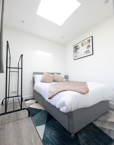 Basildon House | Jayjay Guest House