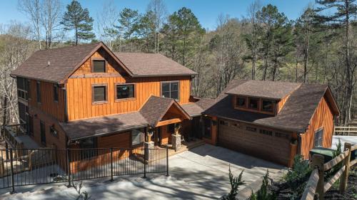 Blue Ridge House | Jazzy's Cozy Creekside