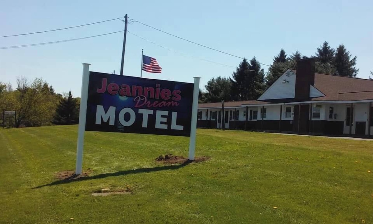 West Winfield Apartment | Jeannies Dream Motel