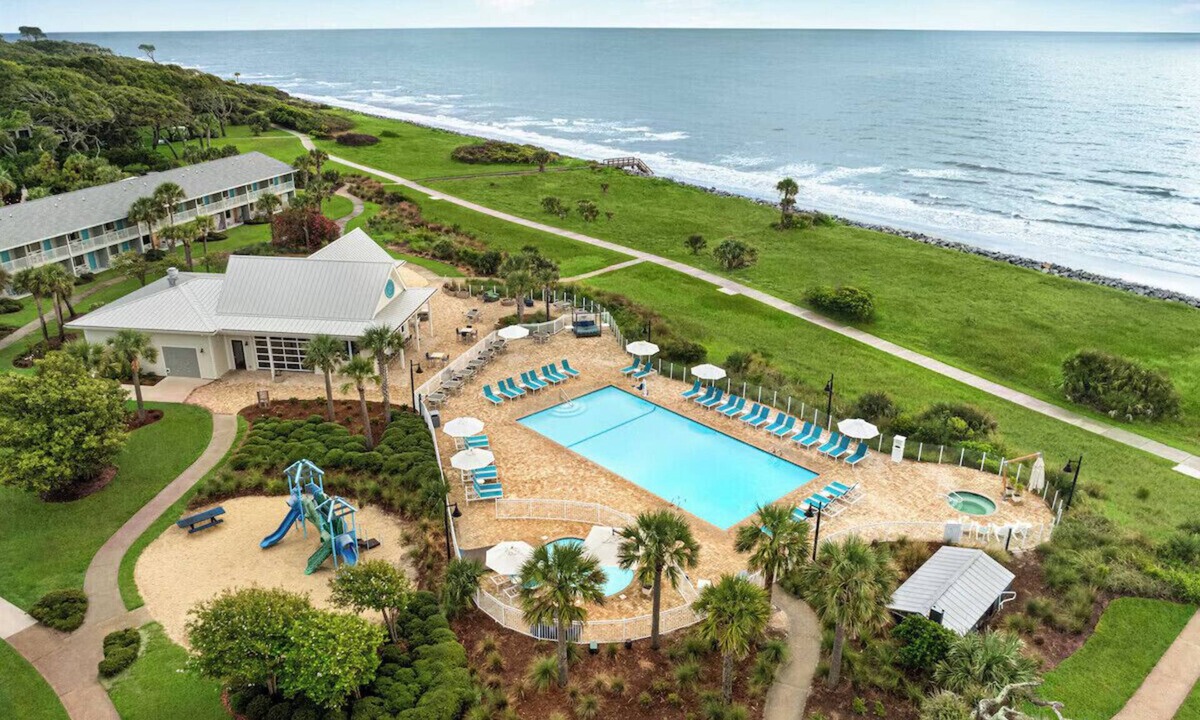 Jekyll Island Hotel | Jekyll Island King Studio Gym/Pool