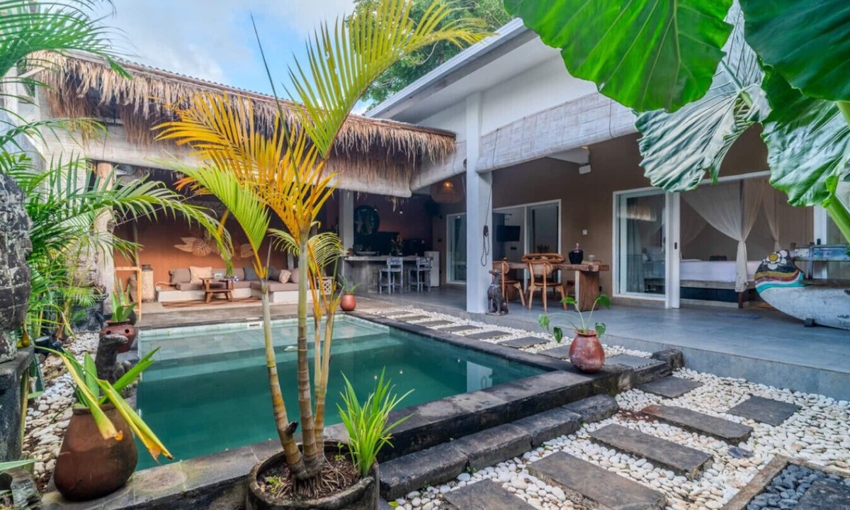 Uluwatu House | Jellyfish (3) 2BR for Groups,5 Min to Thomas Beach