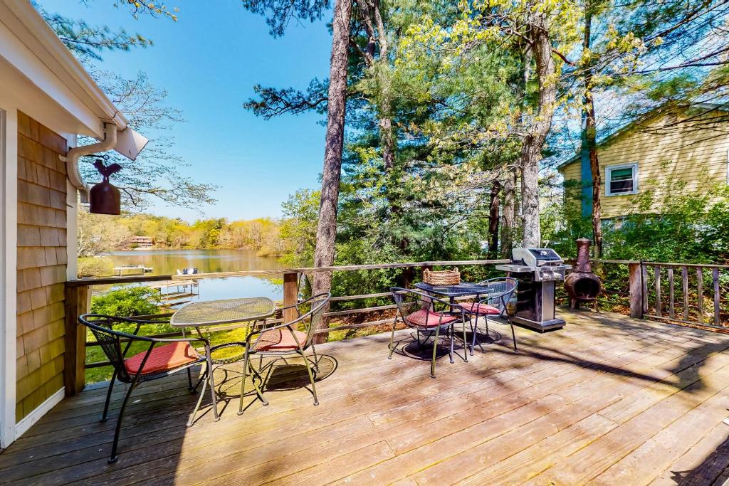 East Falmouth House | Jenkins Ponderosa