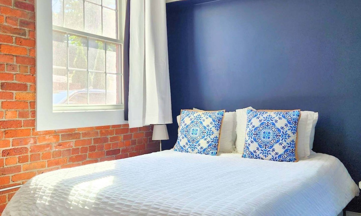 College Hill Apartment | Jennifer’s Stylish Downtown Brick Foundry Escape