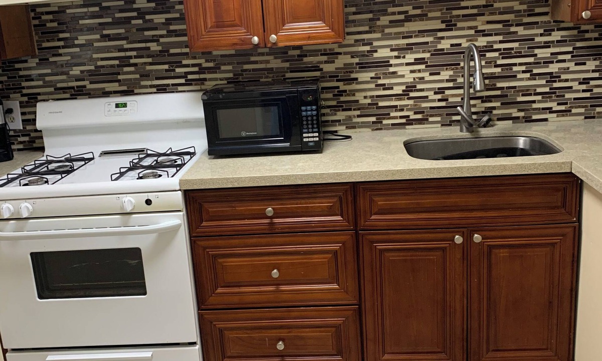 Oakdale Hotel | Jerrys Motel