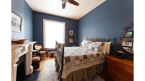 Cimarron Hotel | Jesse James - Historic Hotel Room
