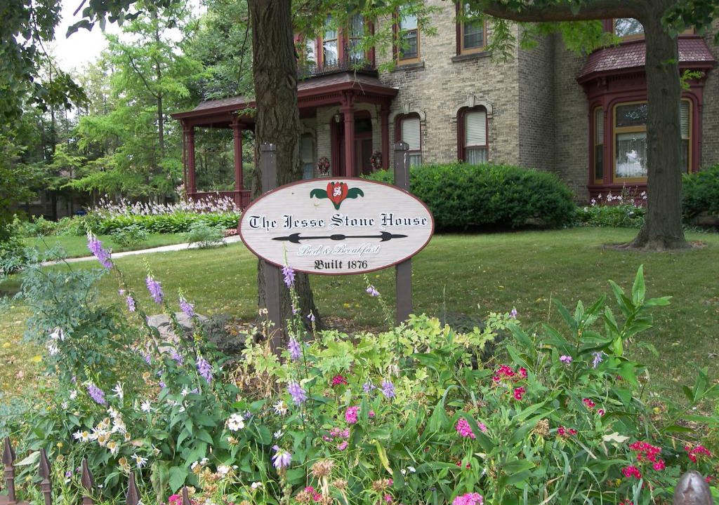 Watertown Bed & Breakfast | Jesse Stone House B & B