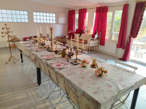 Cesson House | Jetset Parisian Holiday Home