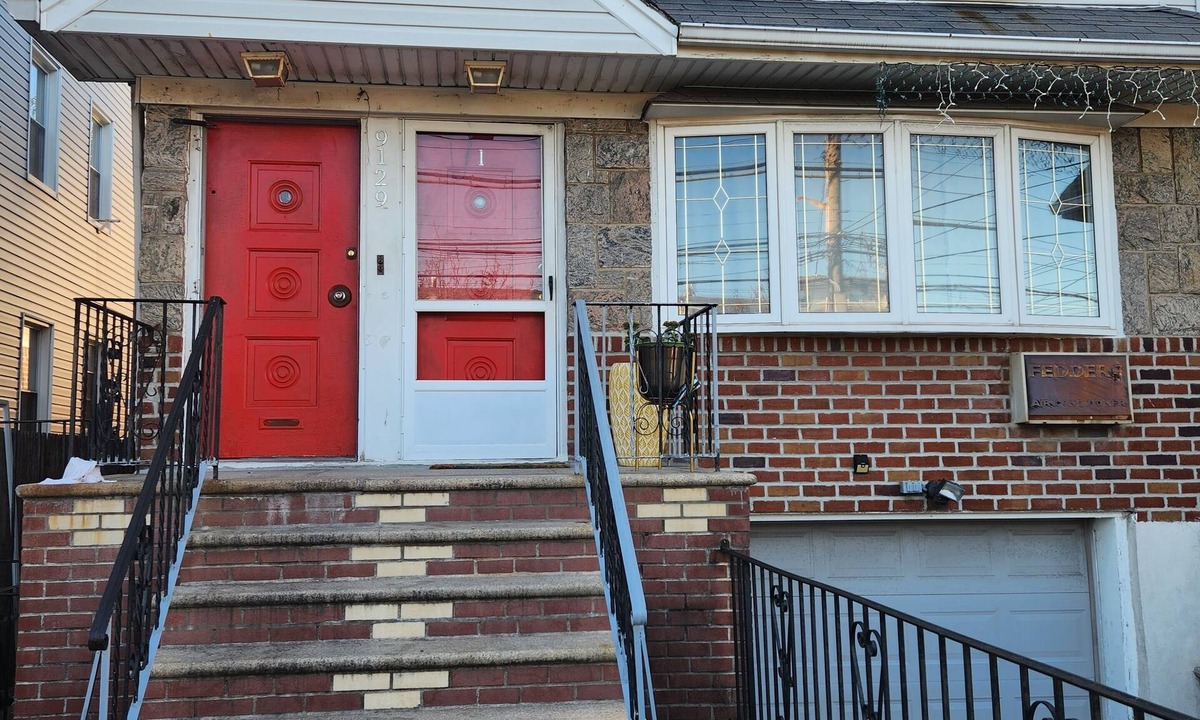 Canarsie House | JFK/Canarsie Den