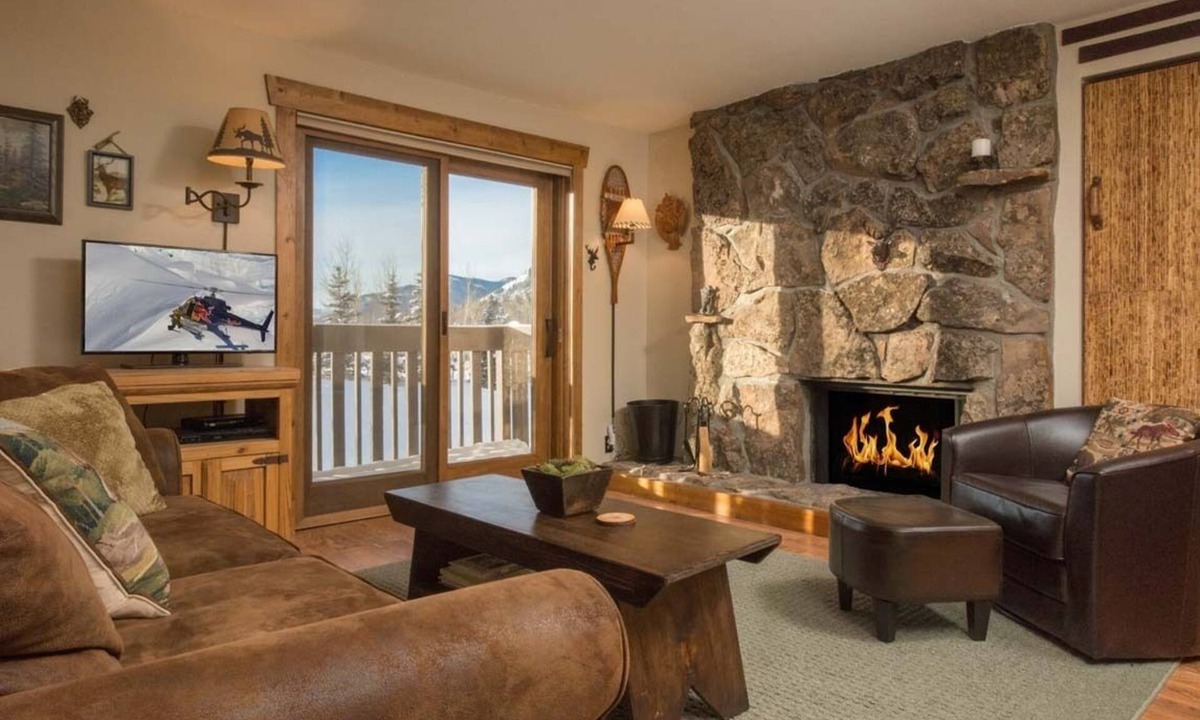 Teton Village Condo | JHRL - Slopeside Sleeping Indian East #7 Studio