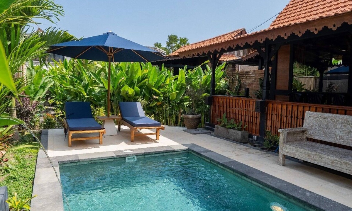 Berawa Villa | Joglo Villa only 2 minute to the beach