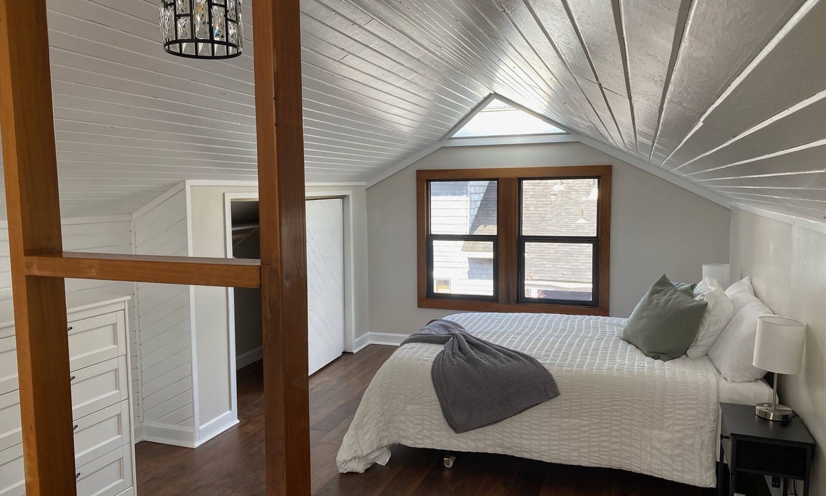 Lair Hill House | John's Landing Updated Bungalow